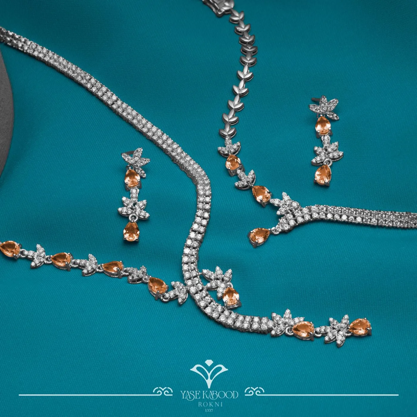 روژان — ست با نگینِ برلیان